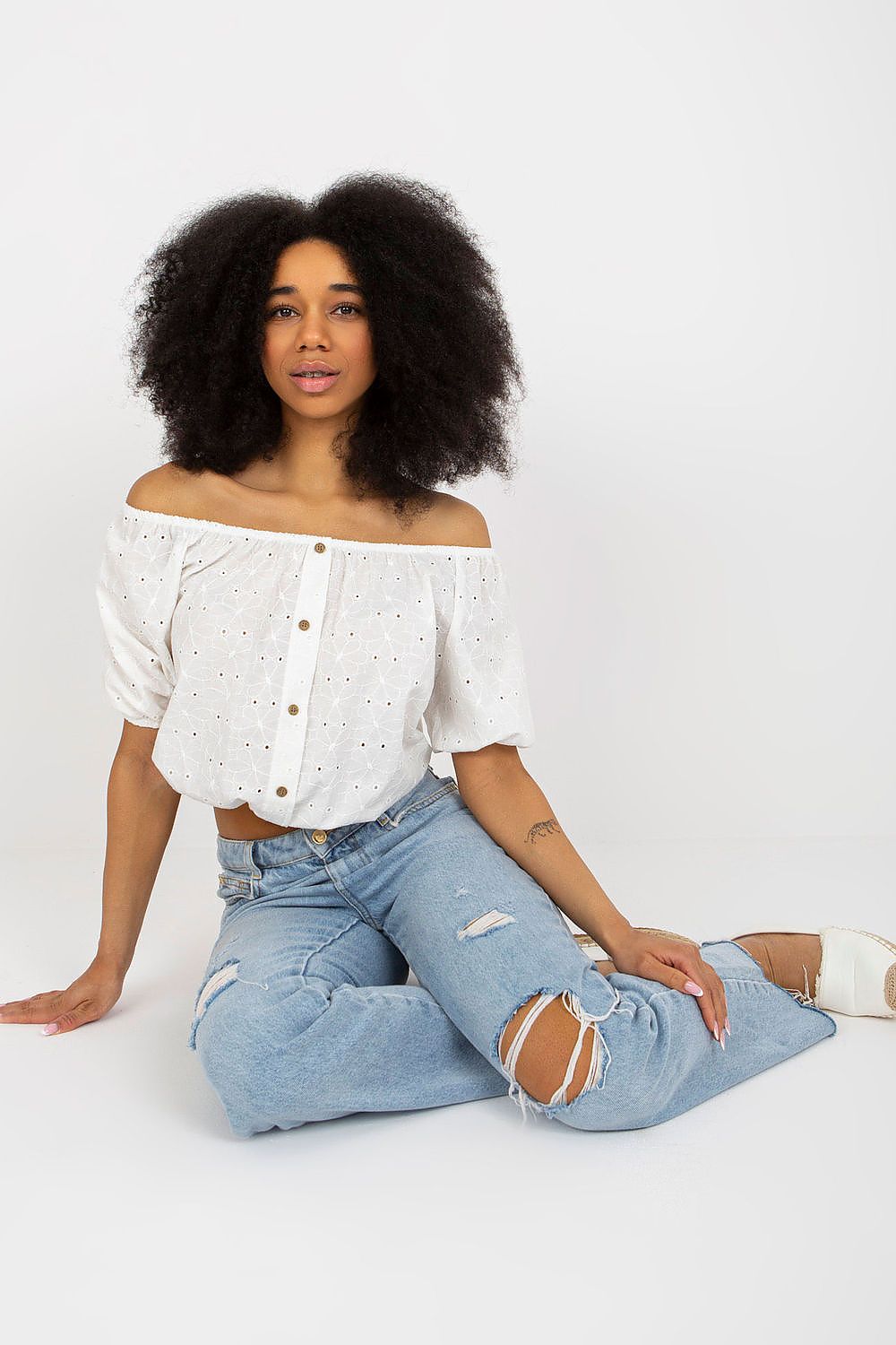  Blouse model 216207 Lakerta 